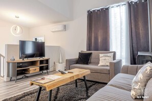 TV, fireplace, offices