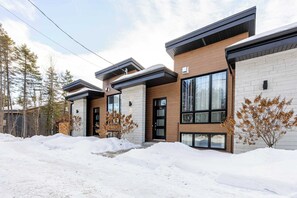 Exterior - Aphrodite | Family Getaway | Spa & Pool (Pont-Rouge)