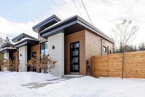 Exterior - Arès | Family Retreat | Pool & Spa (Pont-Rouge)