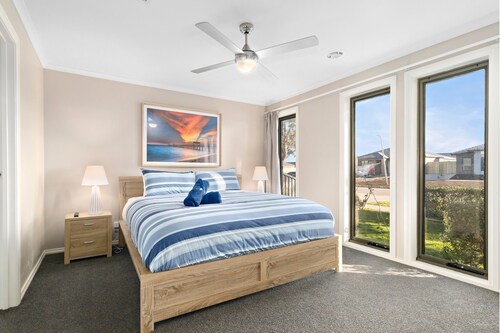 13 bedrooms,6.5 bathroom, sleeps 40+, playgrounds, giant checkers, table tennis