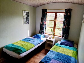 2 chambres, bureau, lit parapluie, Wi-Fi gratuit