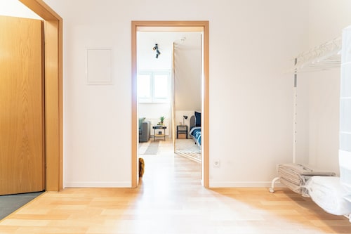 Helles Modernes Studio mit Küche, Nahe Uni