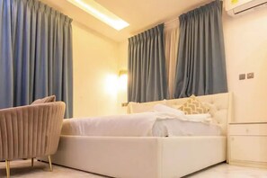 Bügeleisen/Bügelbrett, WLAN, Bettwäsche