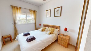 3 Schlafzimmer, Zimmersafe, Bügeleisen/Bügelbrett, kostenloses WLAN