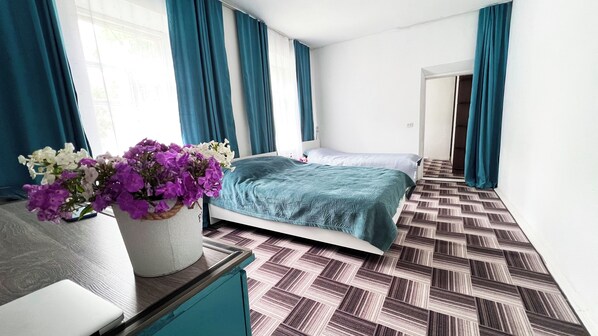 2 bedrooms, WiFi, bed sheets