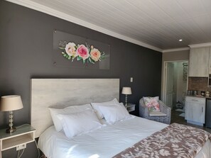1 bedroom, individually decorated, individually furnished, desk