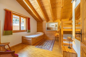 4 makuuhuonetta, ilmainen Wi-Fi, vuodevaatteet