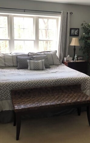 3 bedrooms, iron/ironing board, WiFi, bed sheets
