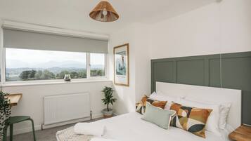 4 bedrooms, individually decorated, individually furnished, free WiFi