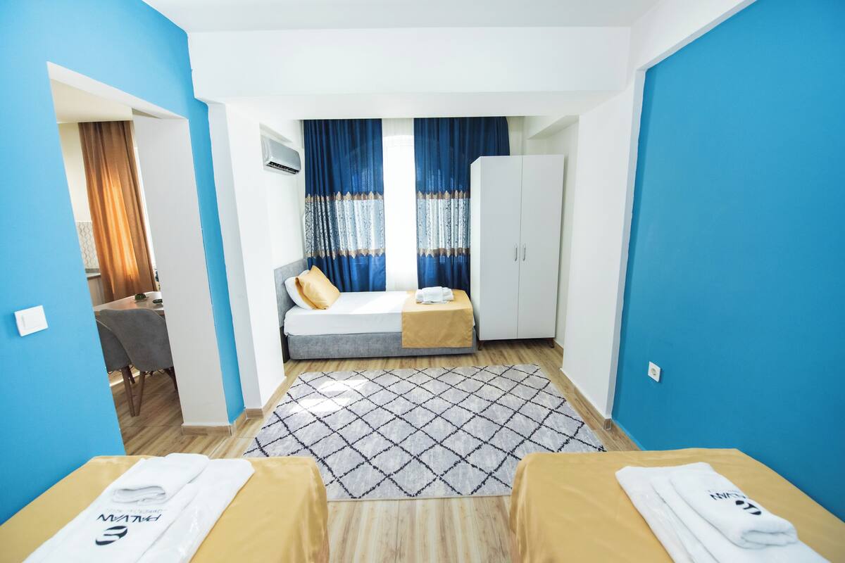 Appartement familial | Bureau, fer et planche à repasser, accès au Wi-Fi (inclus)