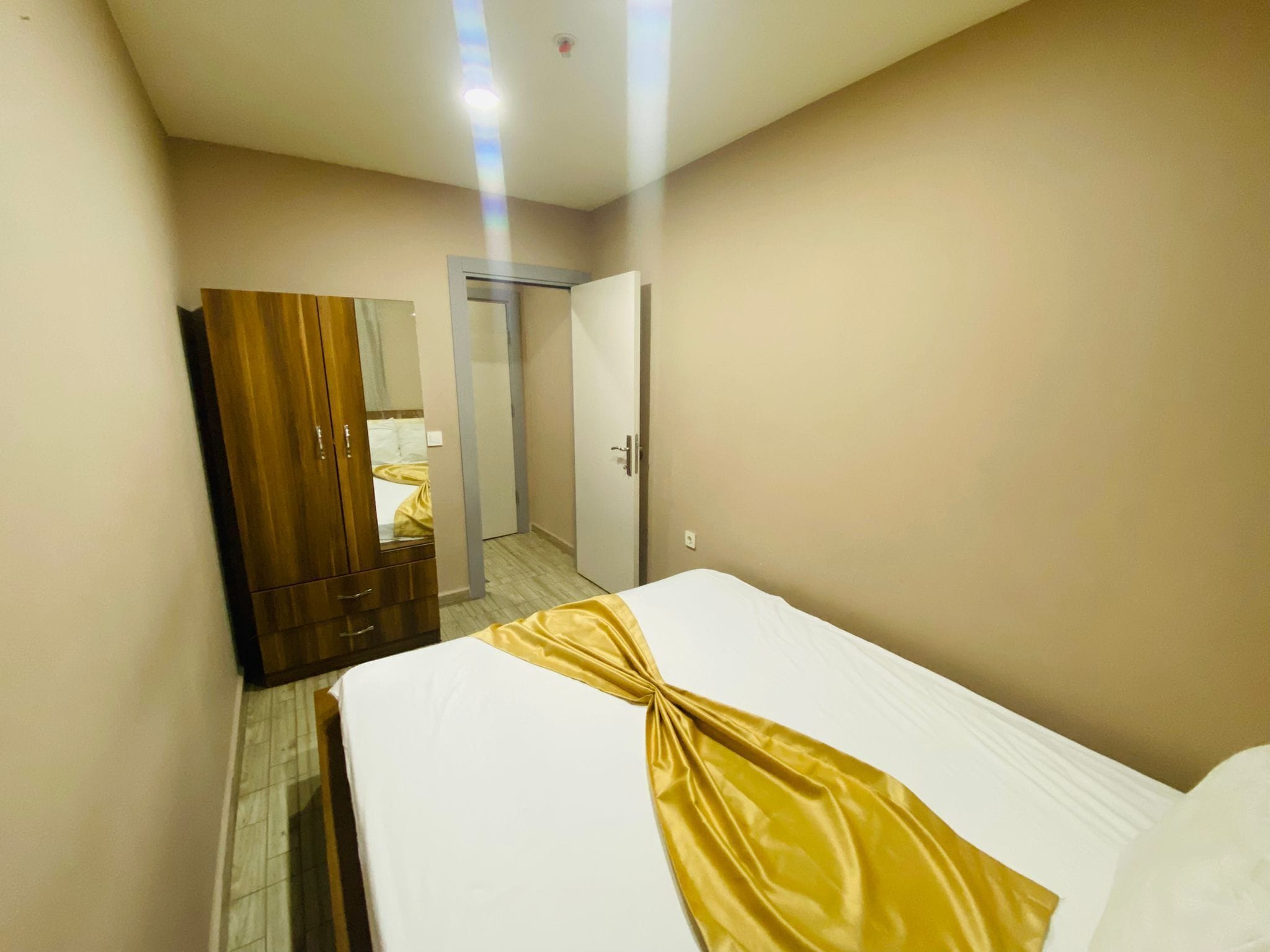 Klassiek appartement | Een bureau, een strijkplank/strijkijzer, gratis wifi, beddengoed