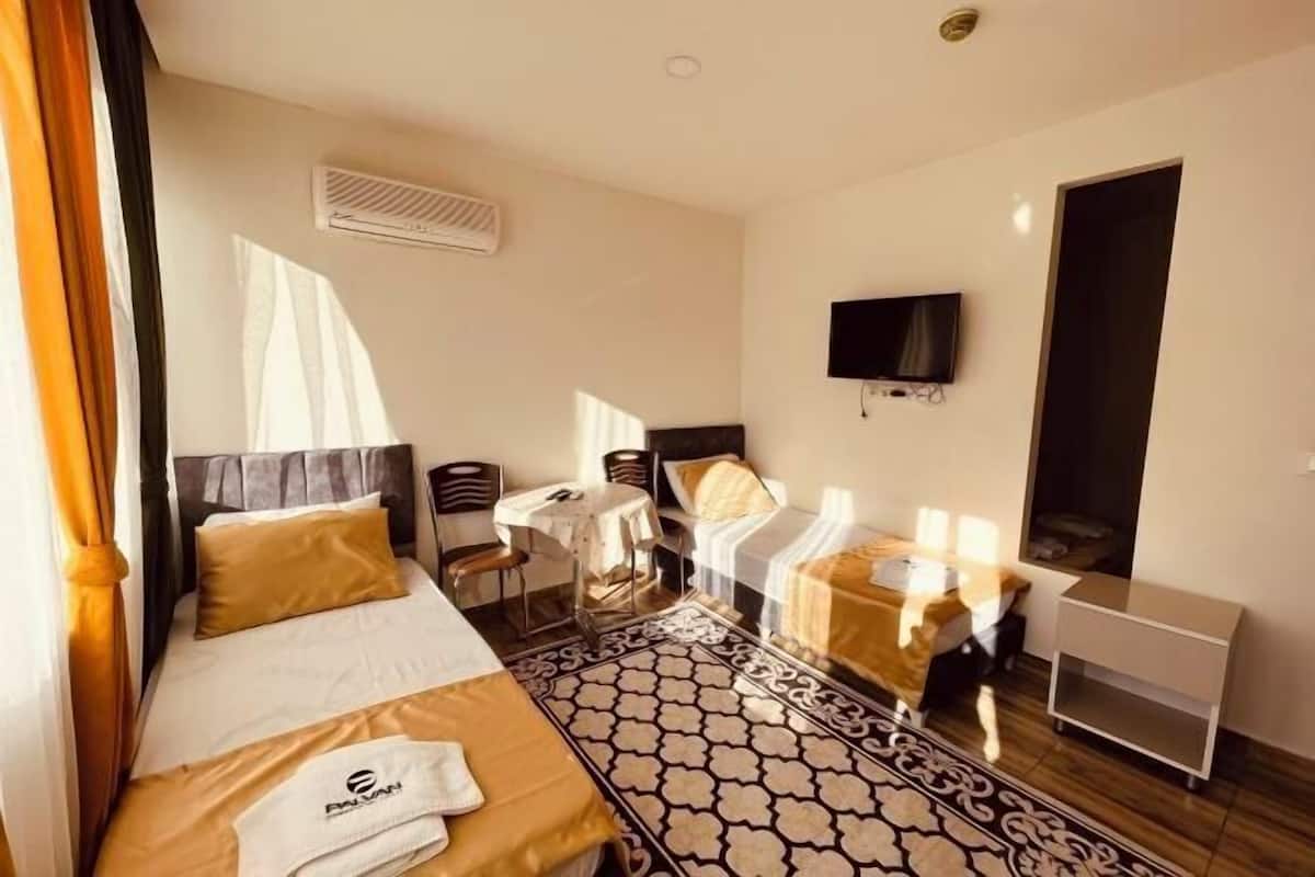 1 Schlafzimmer, Schreibtisch, Bügeleisen/Bügelbrett, kostenloses WLAN