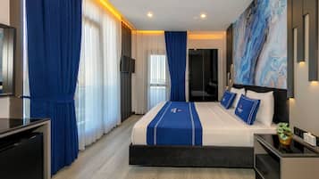 In-room safe, desk, laptop workspace, soundproofing