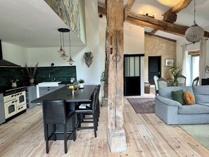 Interior - Restored Farmhouse that sleeps 16 people with large pool, or ideal for Christmas (Margueron)