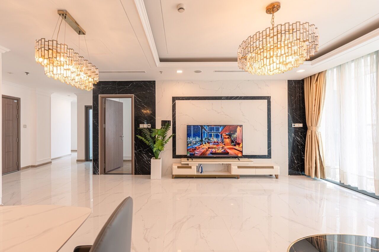 Deluxe-Apartment, 4 Schlafzimmer, Balkon, Flussblick | Wohnbereich | Smart-TV