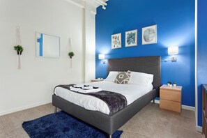 Apartment | 2 bedrooms - 2 Bedroom Hip Apartment, Apple TV, Fast Wifi (Durham)