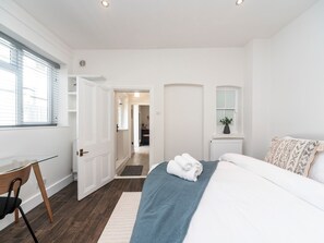 2 soverom, strykejern/-brett, wi-fi (inkludert) og sengetøy