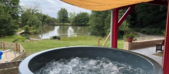 Chalet Canadien en Bord D'étang