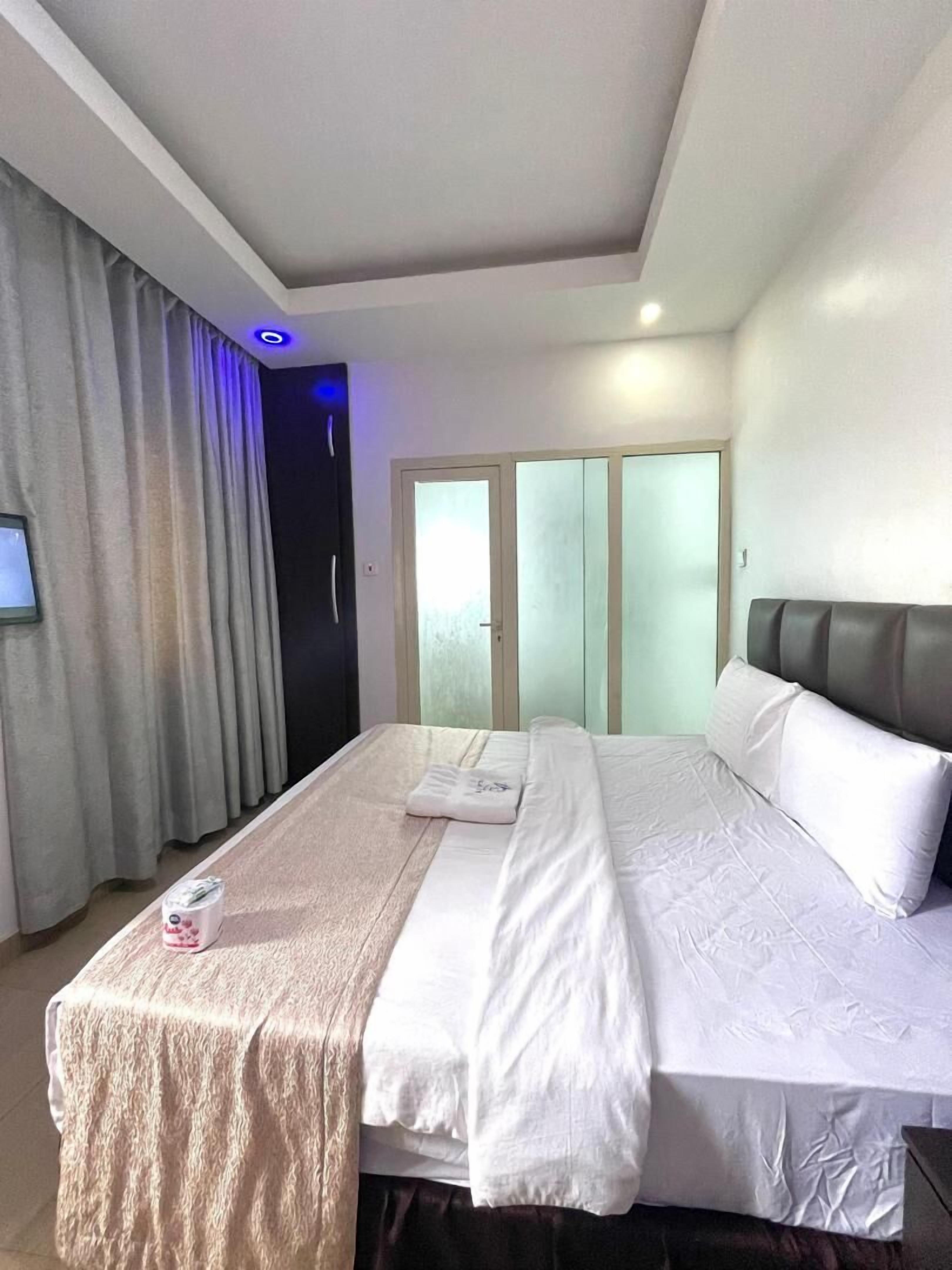 Classic Room | Memory foam beds, individually furnished, desk, laptop workspace