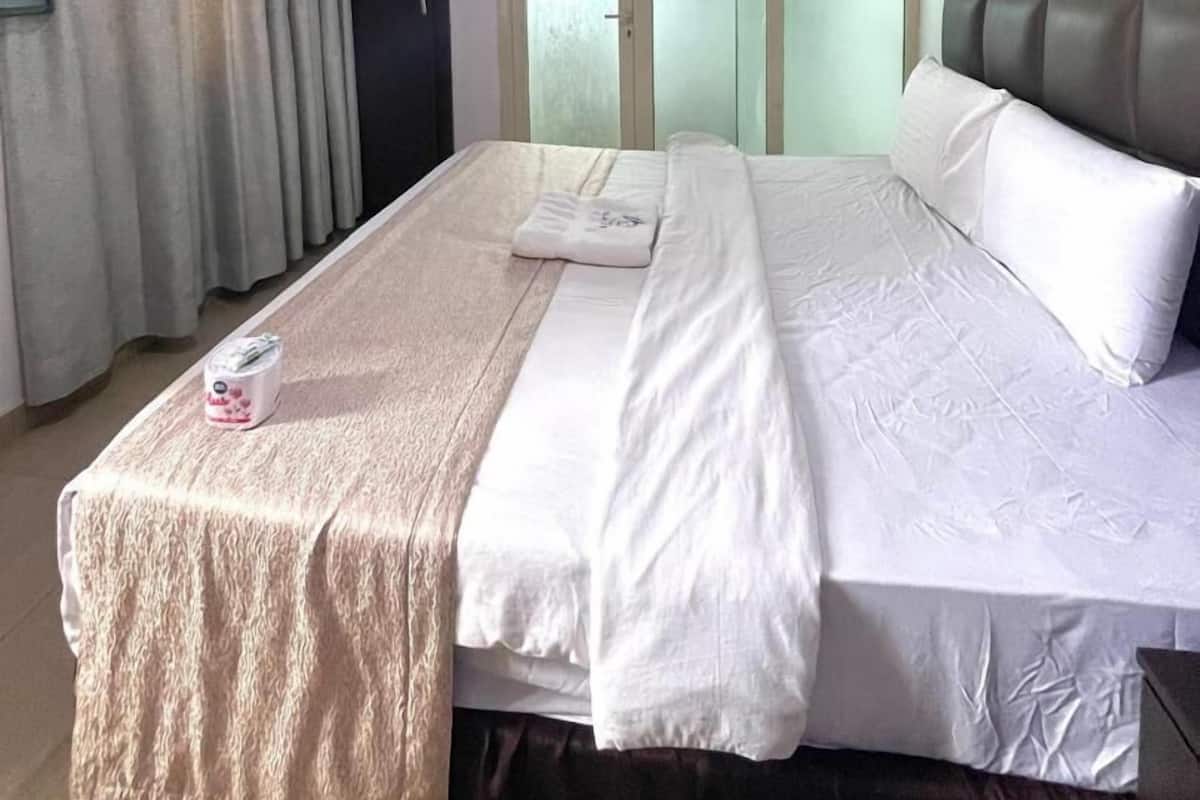 Classic Room | 1 bedroom, memory foam beds, individually furnished, desk