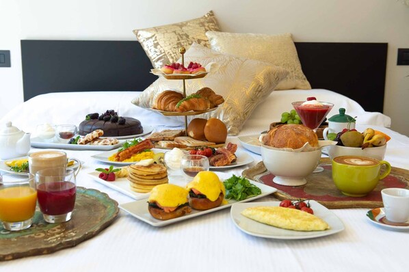 Free daily full breakfast - Palazzo Ciotti (Ascoli Piceno)