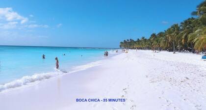 PRIVATE HOUSE+HEATED POOL+BBQ+A/C+WIFI+HOT WATER+PET FRIENDLY, IN SANTO DOMINGO