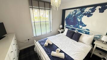 1 bedroom, iron/ironing board, travel cot, free WiFi