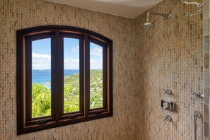 Bathroom - C'EST MA VUE by WIMCO St. Barth Properties (St. Jean)