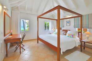 3 bedrooms, desk, WiFi, wheelchair access
