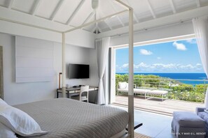 5 bedrooms, desk, WiFi