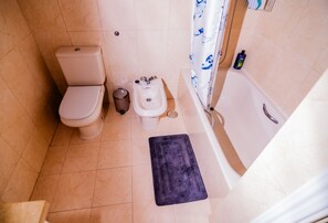 Hair dryer, bidet, towels, soap - Mambo Palm-Mar apartment (Palm-Mar)