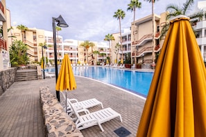 Outdoor pool - Mambo Palm-Mar apartment (Palm-Mar)