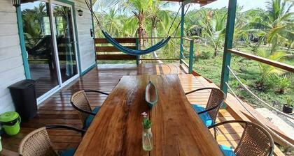 Cozy Casita Margarita - w/private dock with sunset views over the bay.