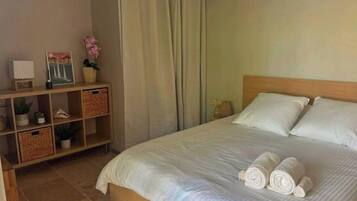 1 bedroom, iron/ironing board, travel crib, free WiFi