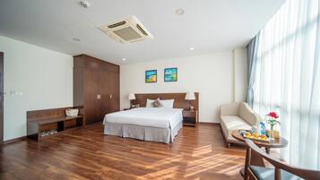 Standard Double Room | Premium bedding, minibar, in-room safe, desk