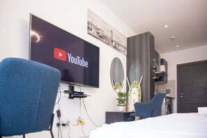 Skrivebord, strygejern/strygebræt, gratis Wi-Fi, sengetøj