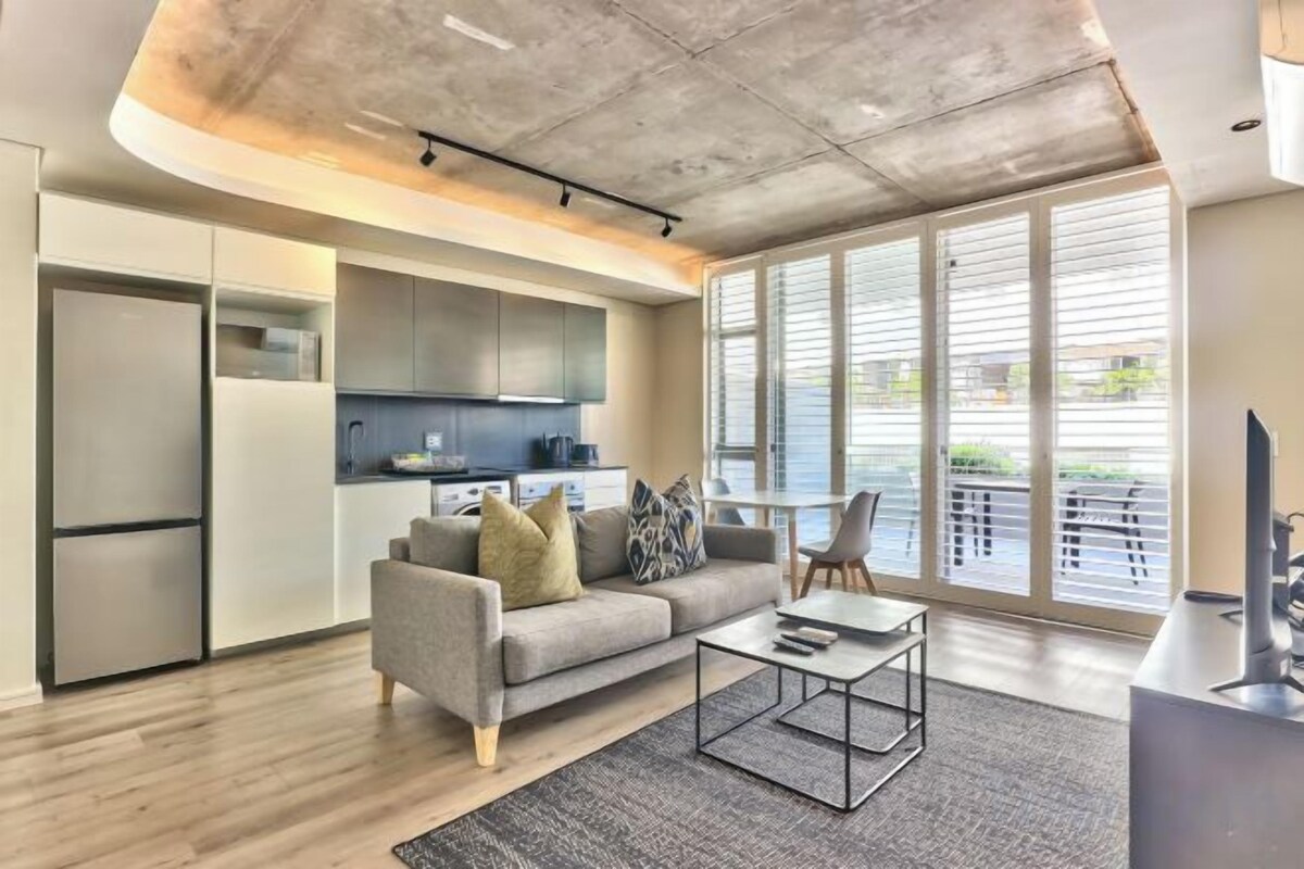 Living area | Smart TV, streaming services