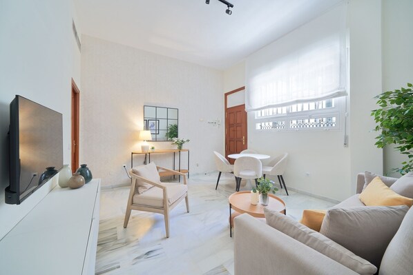 TV - iloftmalaga Carreteria 77 - II (Malaga)