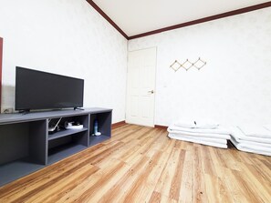 Traditional Quadruple Room | Individually decorated, individually furnished, free WiFi - Seorak BloomingHill (Sokcho)