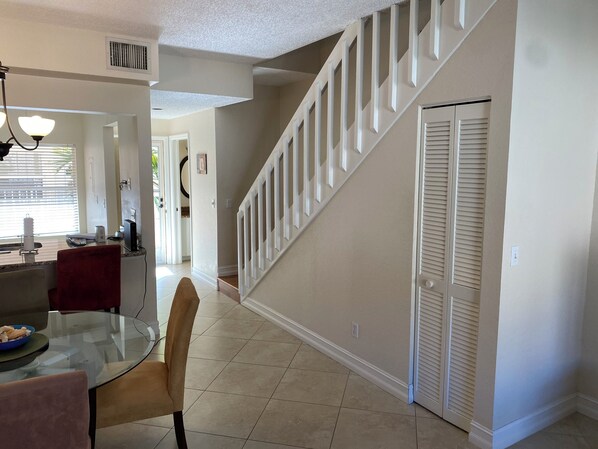 Interior - Spacious 2 story, 2 bedroom, 2 1/2 bathroom Naples condo (Naples)