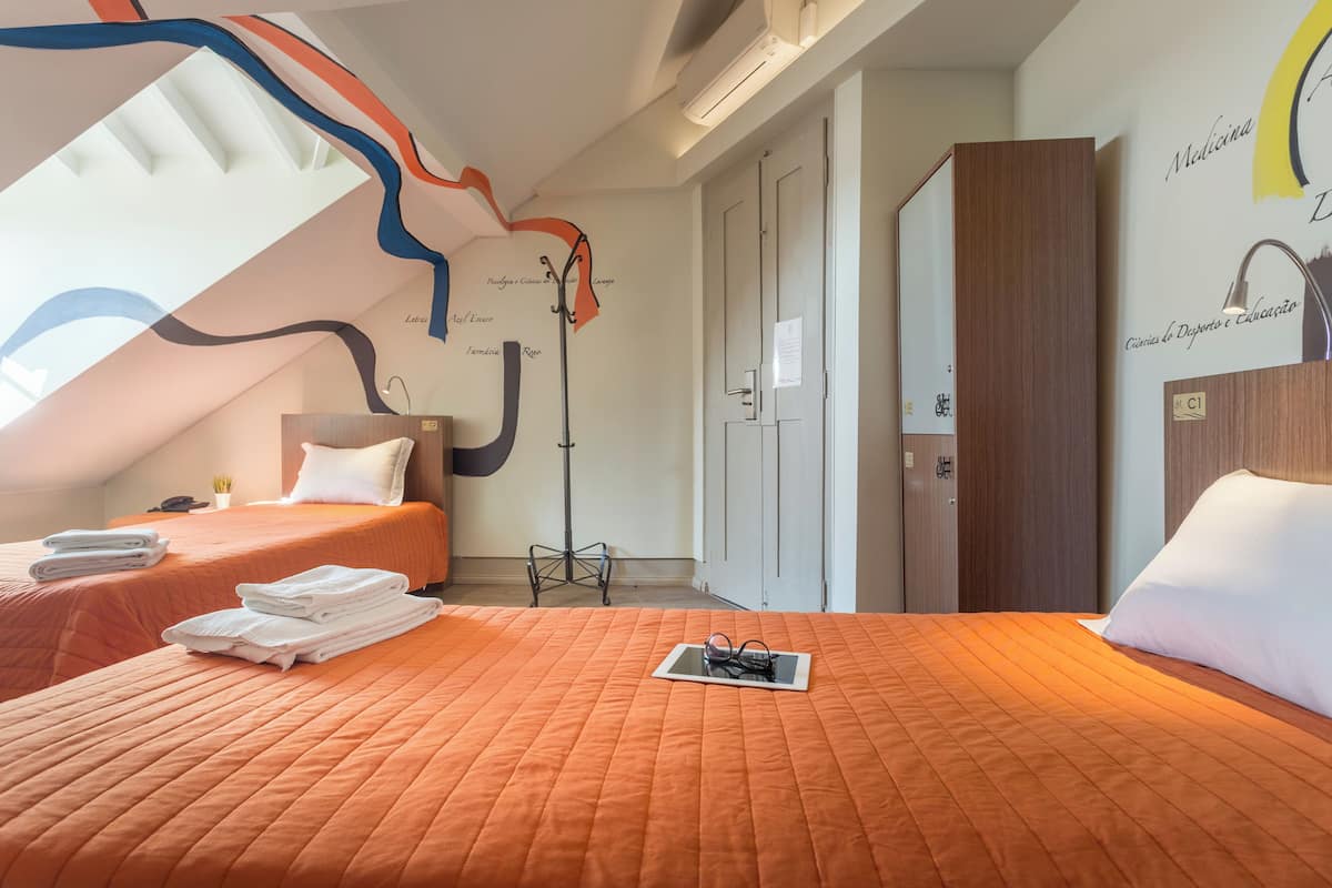 Twin Room, Shared Bathroom | In-room safe, soundproofing, iron/ironing board (on request)
