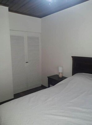 2 bedrooms, desk, iron/ironing board, free WiFi - Apartment in San Jose East 2 (San José)