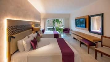 Tempat tidur bayi