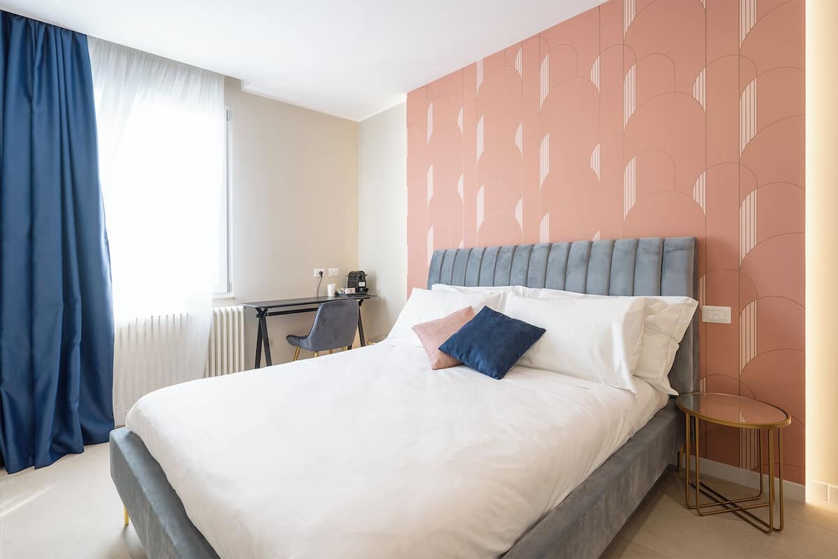 Comfort Double or Twin Room | Egyptian cotton sheets, premium bedding, minibar, desk