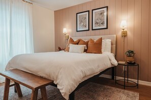 2 habitaciones, escritorio, tabla de planchar con plancha y wifi 
