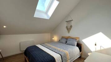 2 chambres, fer et planche Ă repasser, Wi-Fi, draps fournis