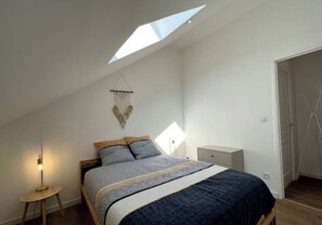 2 Schlafzimmer, Schreibtisch, Bügeleisen/Bügelbrett, WLAN