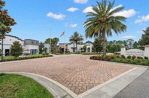 Property grounds - Minutes from all attractions, private pool and Resort Community amenities (Davenport)
