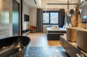 复式房 | 埃及棉床单、高档床上用品、羽绒被、客房内保险箱