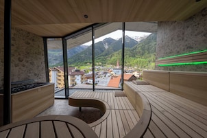 Un sauna, baño turco, tratamientos corporales, exfoliaciones corporales